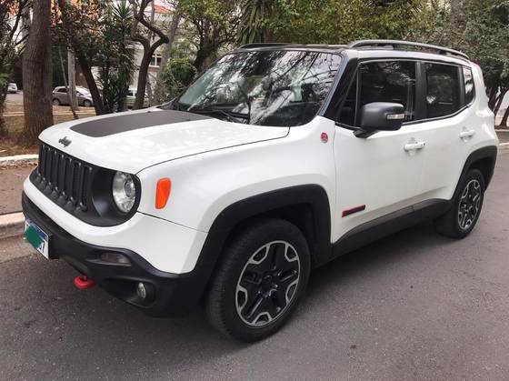 JEEP RENEGADE 2.0 16V TURBO DIESEL TRAILHAWK 4P 4X4 AUTOMÁTICO JEEP RENEGADE 2.0 16V TURBO DIESEL TRAILHAWK 4P 4X4 AUTOMÁTICO